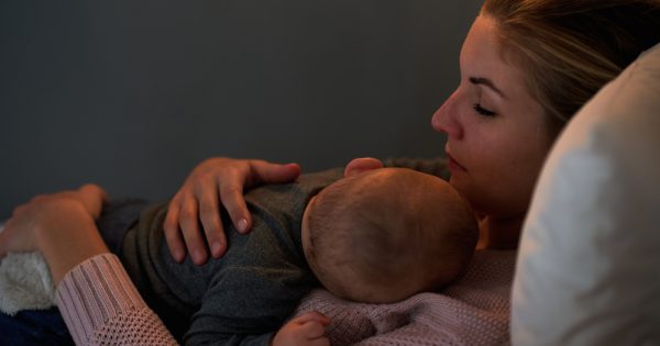 Accompagner les enfants pour dormir : oui ou non ? Accompagner les enfants pour dormir : oui ou non ?