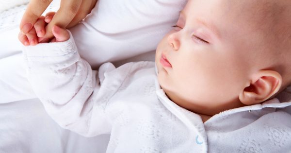 Le sommeil du bébé : co-sleeping, bed-sharing ou nursery ?