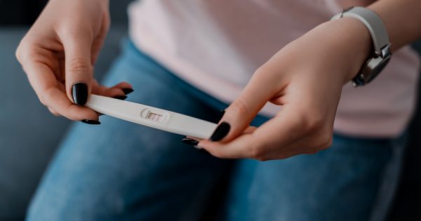 Test de grossesse exigé pour participer au concours pour devenir policier urbain : controverse à Turin