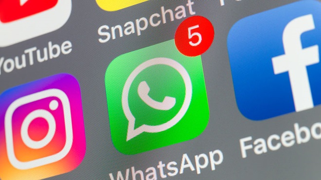 WhatsApp’ening : on serait pas un peu addict à nos téléphones nous aussi ? WhatsApp’ening : on serait pas un peu addict à nos téléphones nous aussi !?