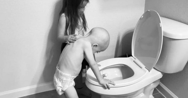 L'enfant atteint d'un cancer et l'amour inconditionnel de sa sœur