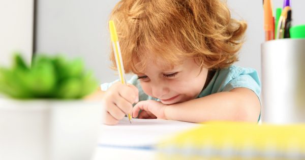 Comment savoir si votre enfant a des difficultés à écrire ? Comment savoir si votre enfant a des difficultés à écrire ?