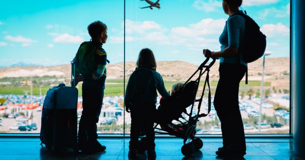 Les familles avec plusieurs enfants renoncent de plus en plus à leurs vacances Les familles avec plusieurs enfants renoncent de plus en plus à leurs vacances