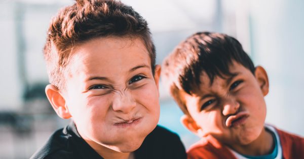 Éduquer les garçons : les comportements à éviter