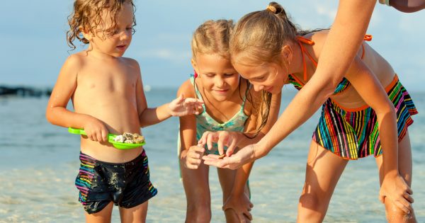 Les amitiés d'été des enfants : comment les favoriser et les entretenir ?
