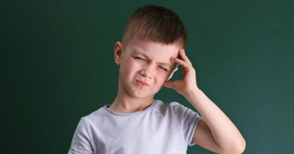 Migraine chez l'enfant et nutrition : ce que recommandent les experts