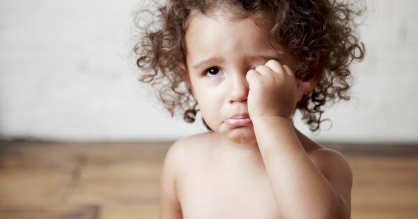 Pourquoi les bébés pleurnichent-ils et comment les faire cesser ? Pourquoi les bébés pleurnichent-ils et comment les faire cesser ?