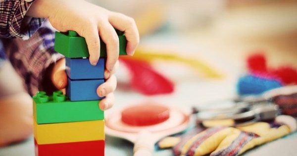 Un trop grand nombre de jouets entraîne un développement déséquilibré de l'enfant