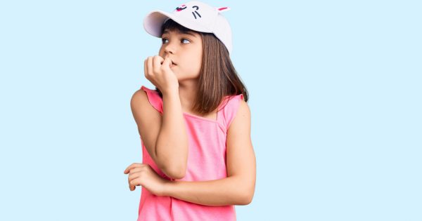 Votre enfant se ronge-t-il aussi les ongles ?