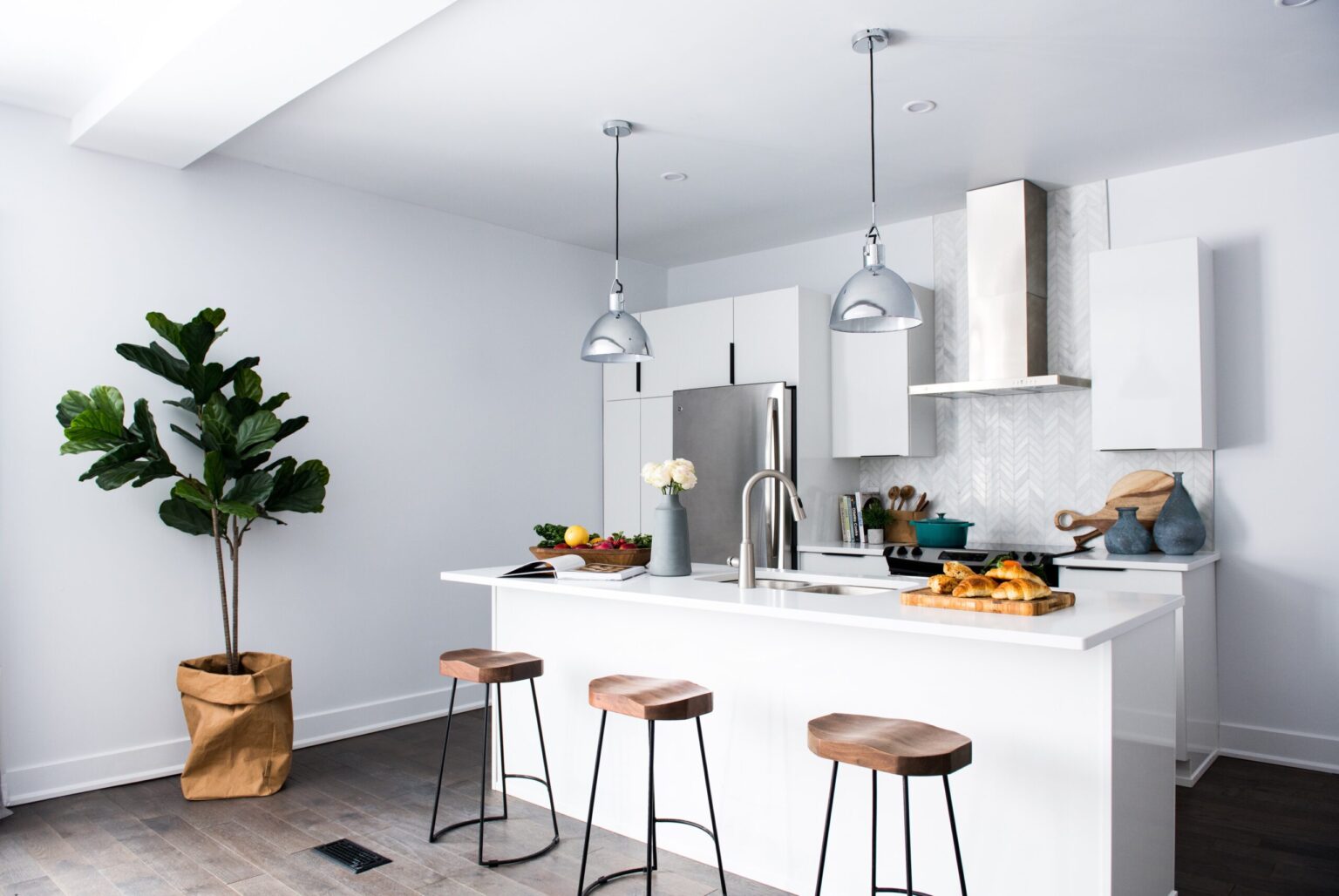 5 façons d’ajouter de la couleur à votre intérieur terne 5 façons d'ajouter de la couleur à votre intérieur terne