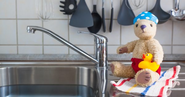 Comment et avec quels produits nettoyer les jouets des enfants ?