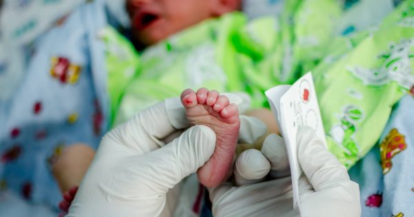 Dépistage néonatal : ce qu'il est et à quoi il sert