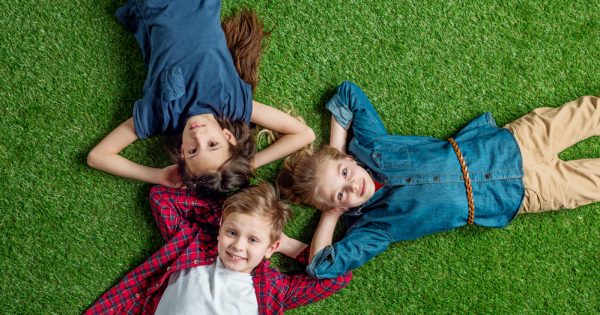 Enfants proches en âge : voici les avantages et les inconvénients Enfants proches en âge : voici les avantages et les inconvénients