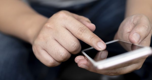 Envoyez la photo d'un enfant à un pédiatre, Google la marque comme une pédoporonographie