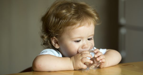L’eau et les enfants : tout ce que vous devez savoir L'eau et les enfants : tout ce que vous devez savoir