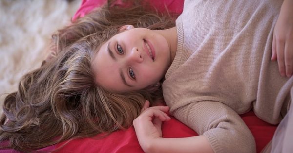 Les adolescents et les premières approches de la sexualité : quelques conseils aux parents Les adolescents et les premières approches de la sexualité : quelques conseils aux parents