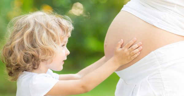 Maman, comment naissent les bébés ? Voici comment l'expliquer à votre enfant.
