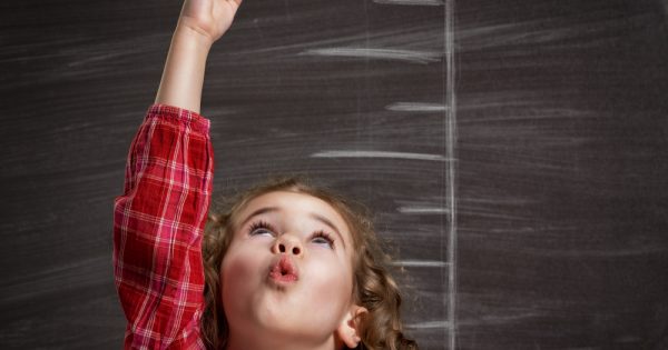 Une mauvaise alimentation, des enfants jusqu'à 20 cm plus courts : l'étude