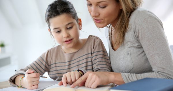 Devoirs : plus de parents, l'aide vient du web
