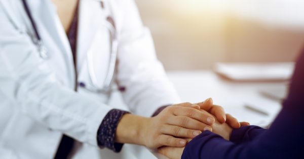 La cruauté de faire entendre les battements de cœur du fœtus avant un avortement La cruauté de faire entendre les battements de cœur du fœtus avant un avortement