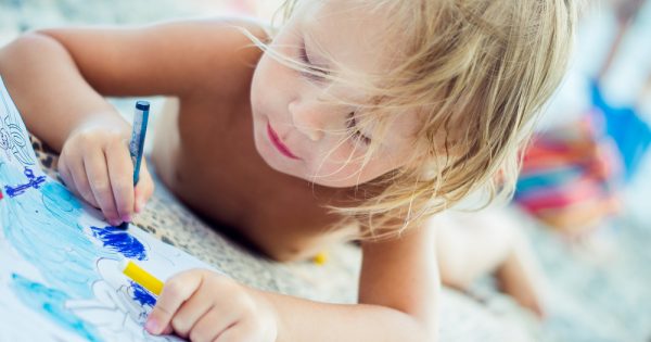 Les couleurs dans les dessins d'enfants : que signifient-elles ?