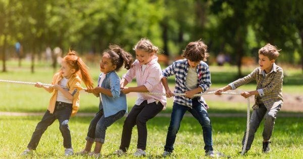 Votre enfant est-il sociable ? Il réussira dans la vie Votre enfant est-il sociable ? Il réussira dans la vie