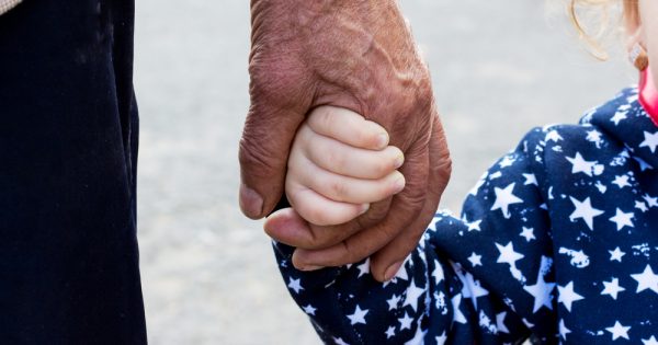 Arrêt historique : les grands-parents sont-ils obligés de subvenir aux besoins de leurs petits-enfants ?