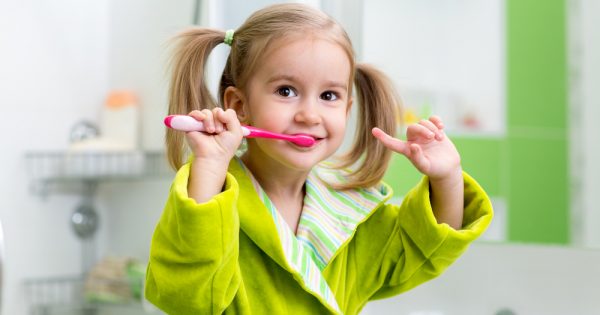 Brossage des dents des enfants : conseils pour une bonne hygiène dentaire