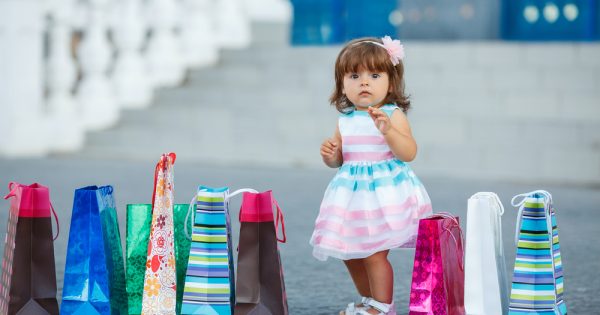 Éduquer nos enfants au shopping conscient