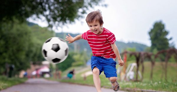 Le Fitbit Ace, le tracker de fitness pour lutter contre l'obésité des jeunes, arrive