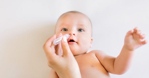 Les lavages nasaux : sont-ils vraiment utiles ?