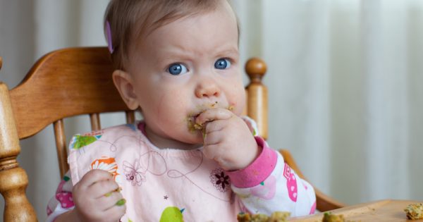 Non à la nourriture pour bébé : l’Association culturelle des pédiatres encourage l’auto-sevrage Non à la nourriture pour bébé : l'Association culturelle des pédiatres encourage l'auto-sevrage