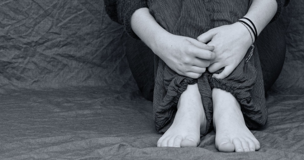 Troubles mentaux, l'OMS tire la sonnette d'alarme : de plus en plus fréquents chez les adolescents et les enfants