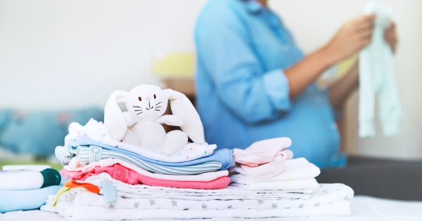 Vêtements pour nouveau-nés : ce qu'il faut acheter et ce qu'il ne faut pas acheter