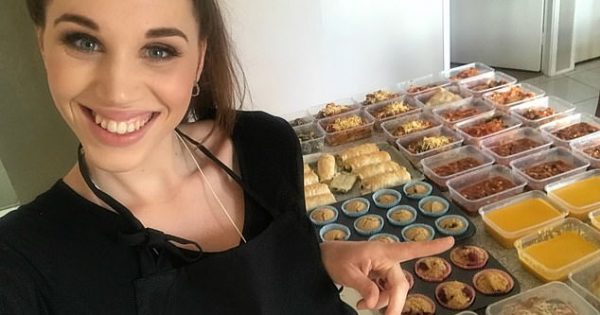 Une femme enceinte de son quatrième enfant prépare ses repas pour la naissance du bébé : "Après, ce sera le chaos".