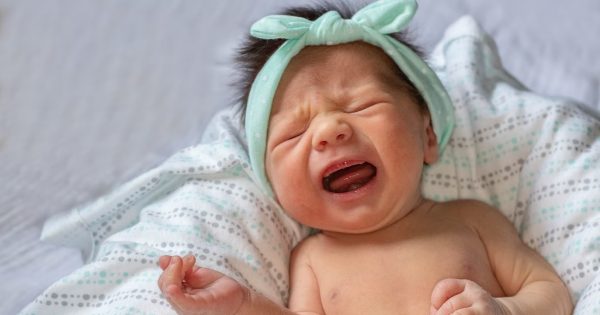 Les probiotiques calment-ils les coliques du nourrisson ? Faux