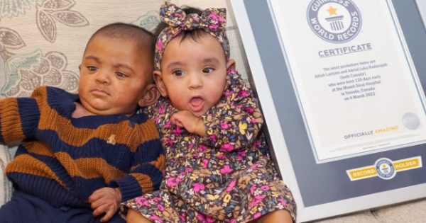 Meilleurs vœux à Adiah et Adrial, les jumeaux les plus prématurés du monde