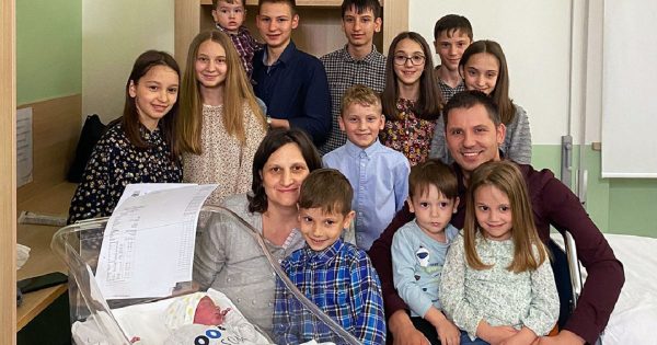 Famille record à Trévise : naissance du treizième enfant