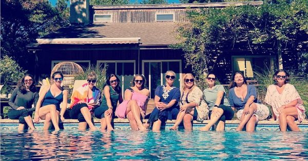 Mères célibataires : les « mommunes » réduisent les dépenses aux États-Unis Mères célibataires : les "mommunes" réduisent les dépenses aux États-Unis