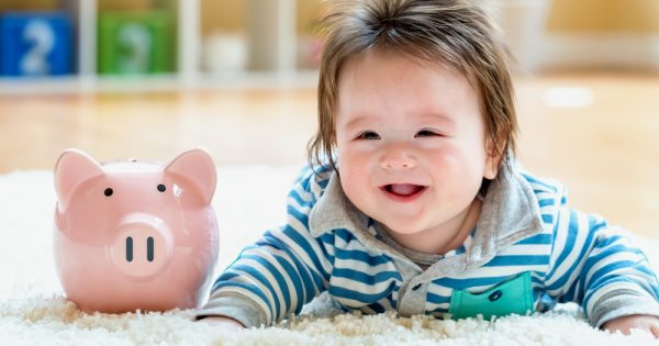 Élever un enfant en 2023 : coût entre 7 et 17 mille euros la première année Élever un enfant en 2023 : coût entre 7 et 17 mille euros la première année
