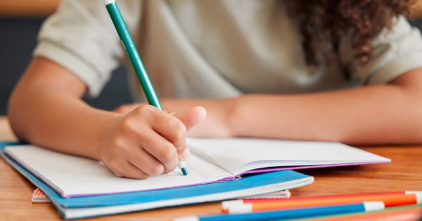 Échec avec 6 échecs, les parents font appel au Tar et obtiennent "Les notes ne suffisent pas pour échouer".