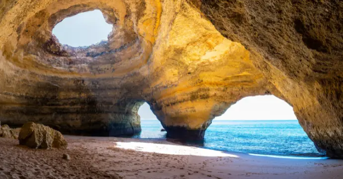 Grotte de Benagli - meilleures choses à faire en Algarve