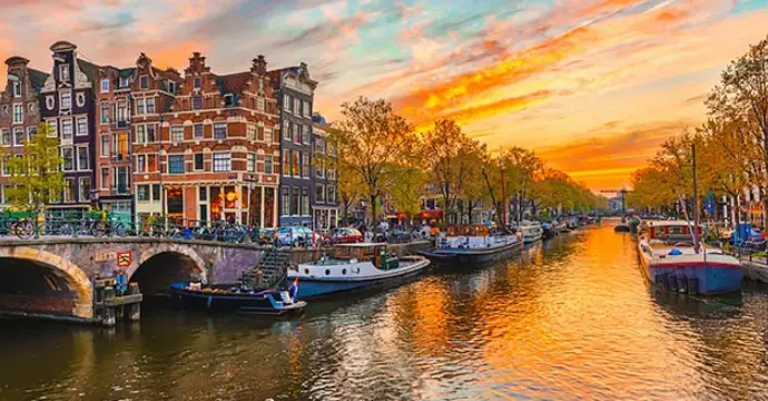 Amsterdam au coucher du soleil