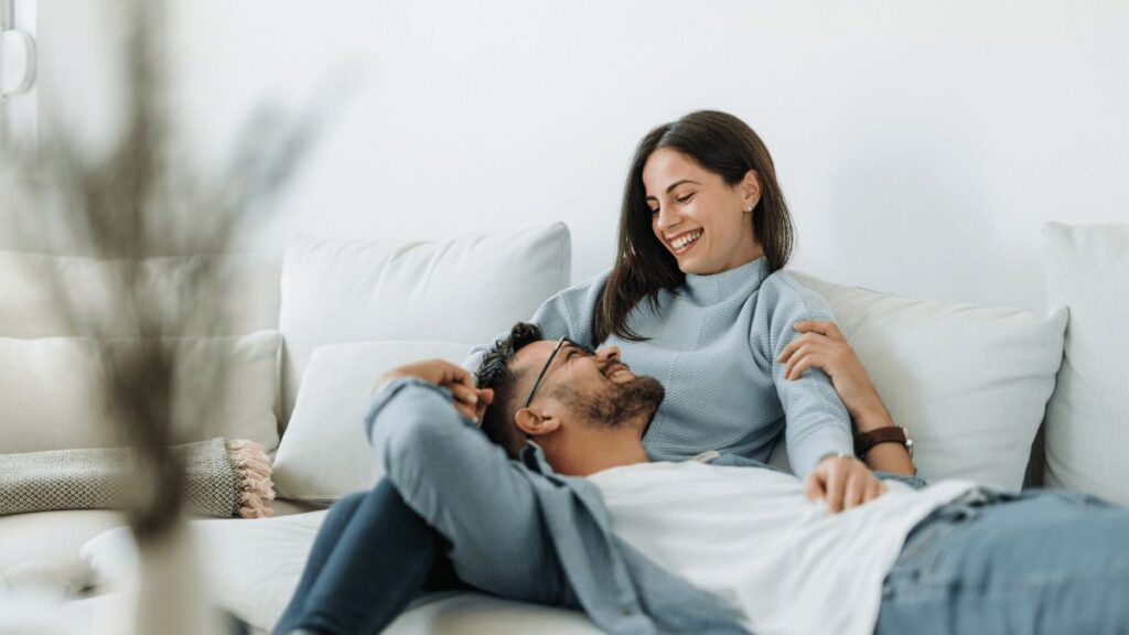 Tendances en matière de rénovation pour favoriser le bien-être à la maison Tendencias en reformas para abrazar el bienestar en casa