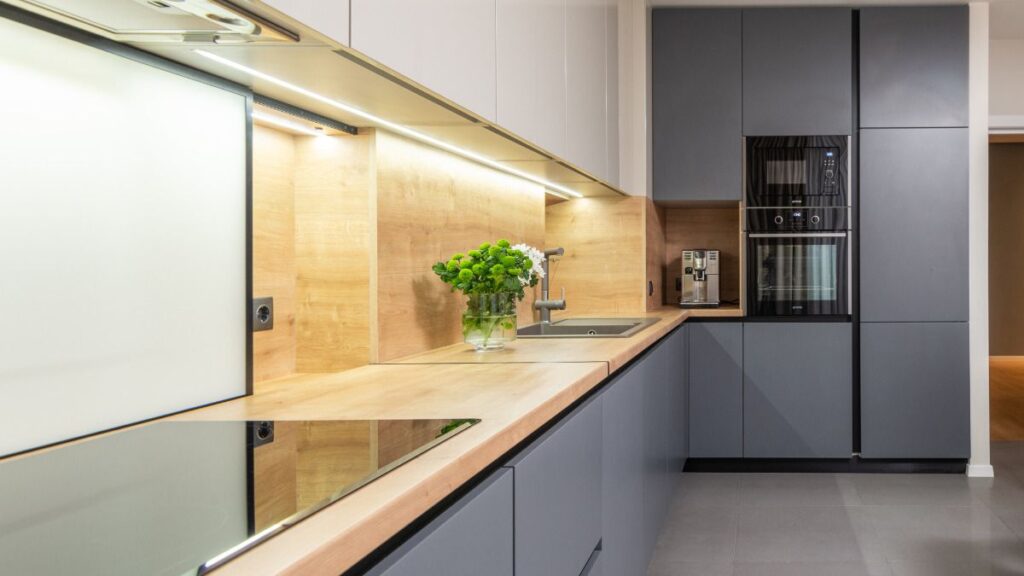 Que se passe-t-il s’il n’y a pas d’accord sur qui doit réparer l’appartement en location ? ¿Qué pasa si no hay acuerdo sobre quién debe reparar el piso de alquiler?