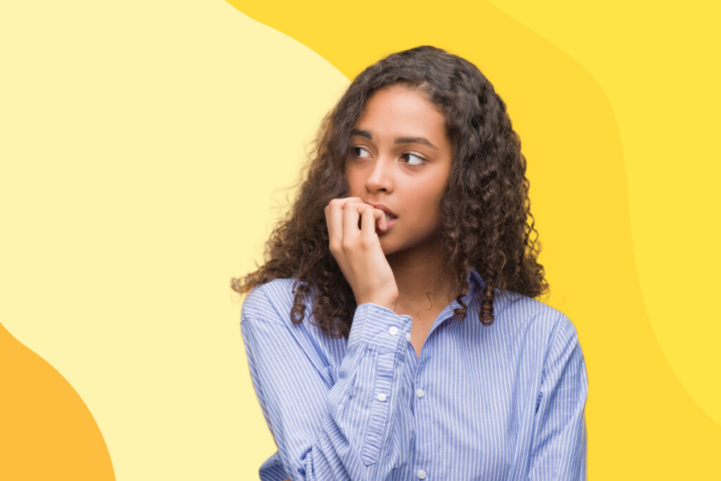 Comment la colère adolescente affecte votre adolescent et 10 façons de l’aider teenage woman angsty biting her fingers