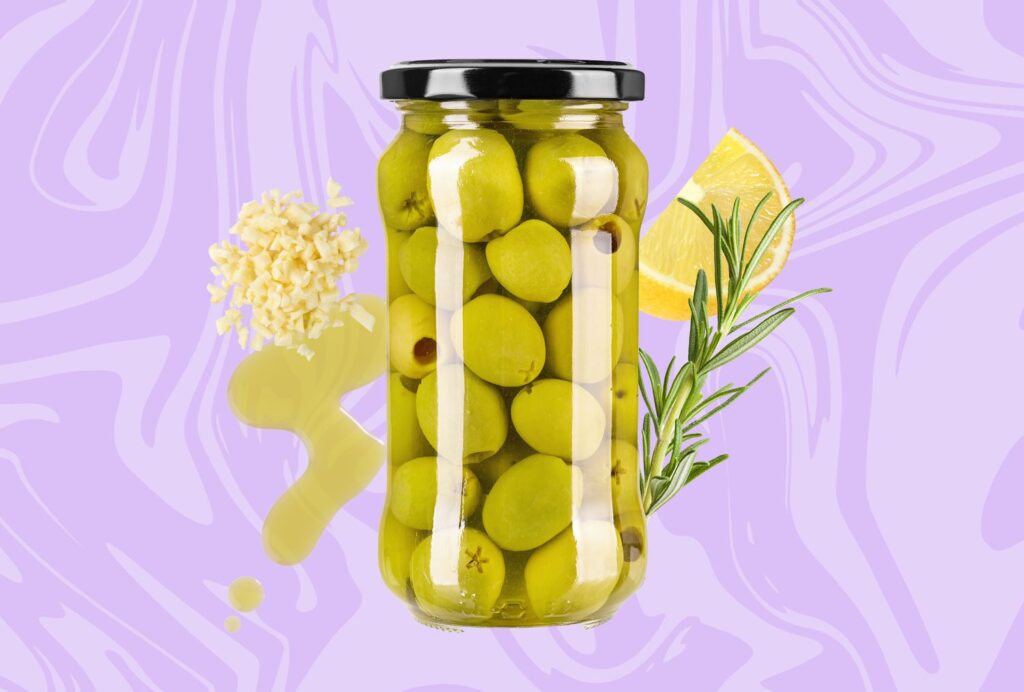Ces olives marinées à la mode sont l’amuse-gueule le plus facile à préparer pour les fêtes. Ces olives marinées à la mode sont l'amuse-gueule le plus facile à préparer pour les fêtes.
