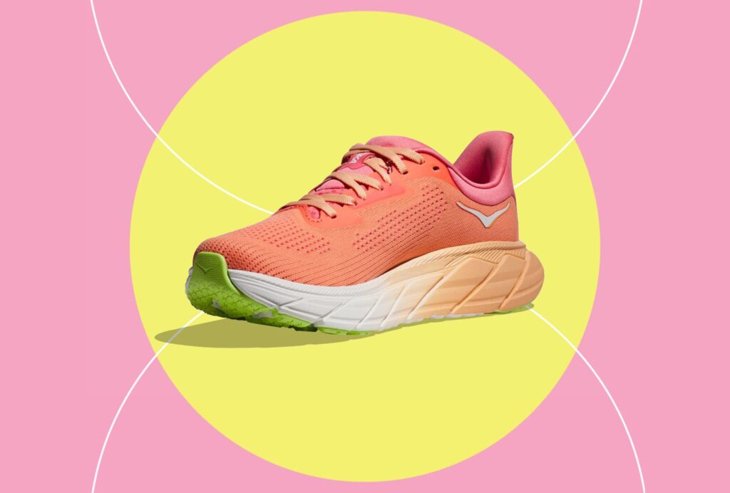 Hoka vient de revoir l’une de ses baskets les plus populaires et c’est la chaussure la plus confortable que j’ai essayée jusqu’à présent. Hoka vient de revoir l'une de ses baskets les plus populaires et c'est la chaussure la plus confortable que j'ai essayée jusqu'à présent.