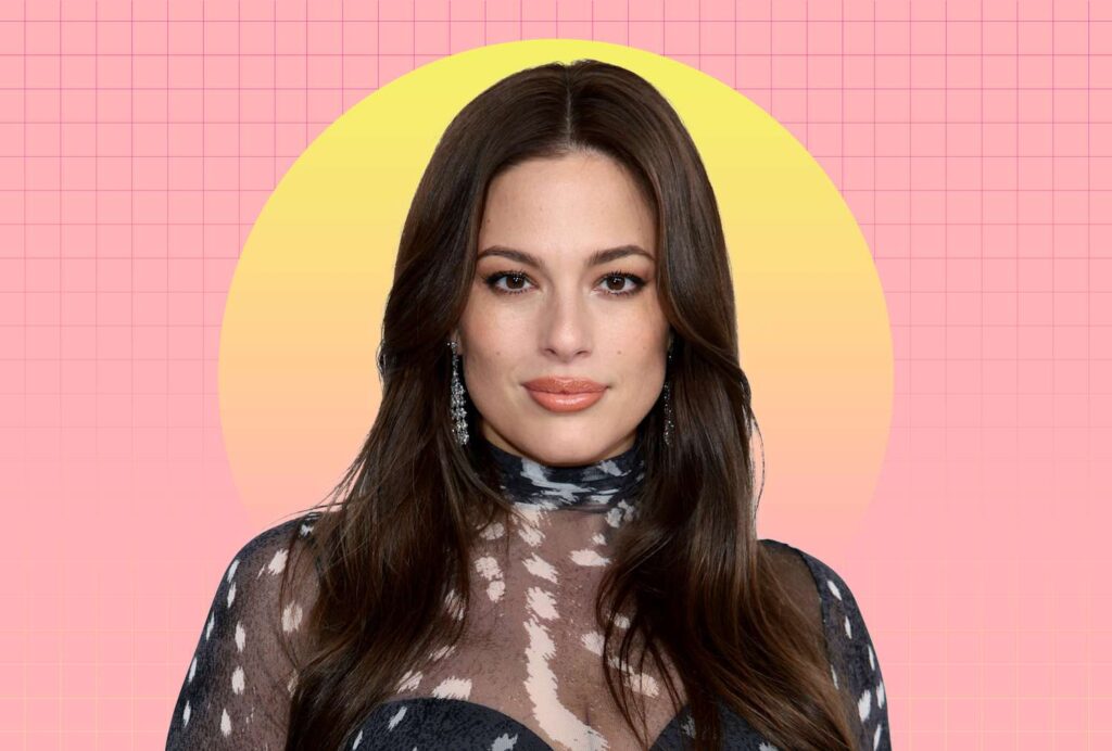 Ashley Graham vient de nous révéler l'ingrédient surprenant qu'elle mange avec du yaourt et du pop-corn.
