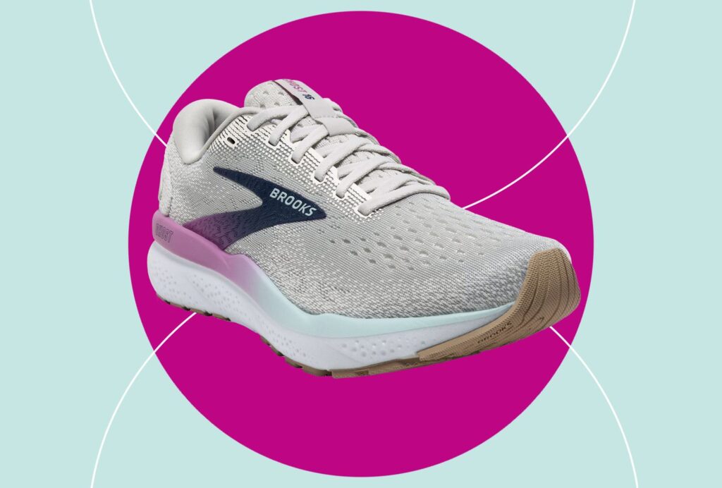 Brooks a mis à jour l’une de ses baskets les plus populaires, et c’est la chaussure la plus légère que j’ai portée jusqu’à présent. Brooks a mis à jour l'une de ses baskets les plus populaires, et c'est la chaussure la plus légère que j'ai portée jusqu'à présent.